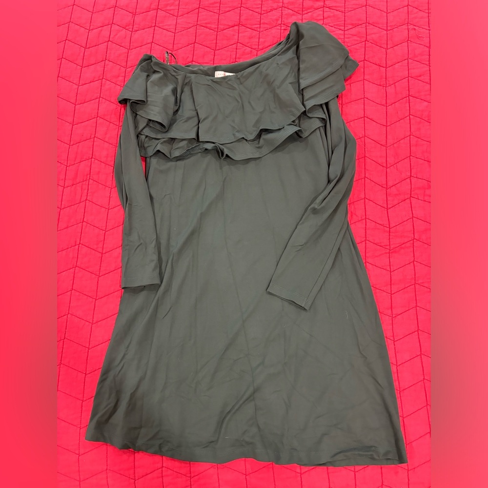 Susana Monaco dark green ruffle long sleeve dress. Size large.